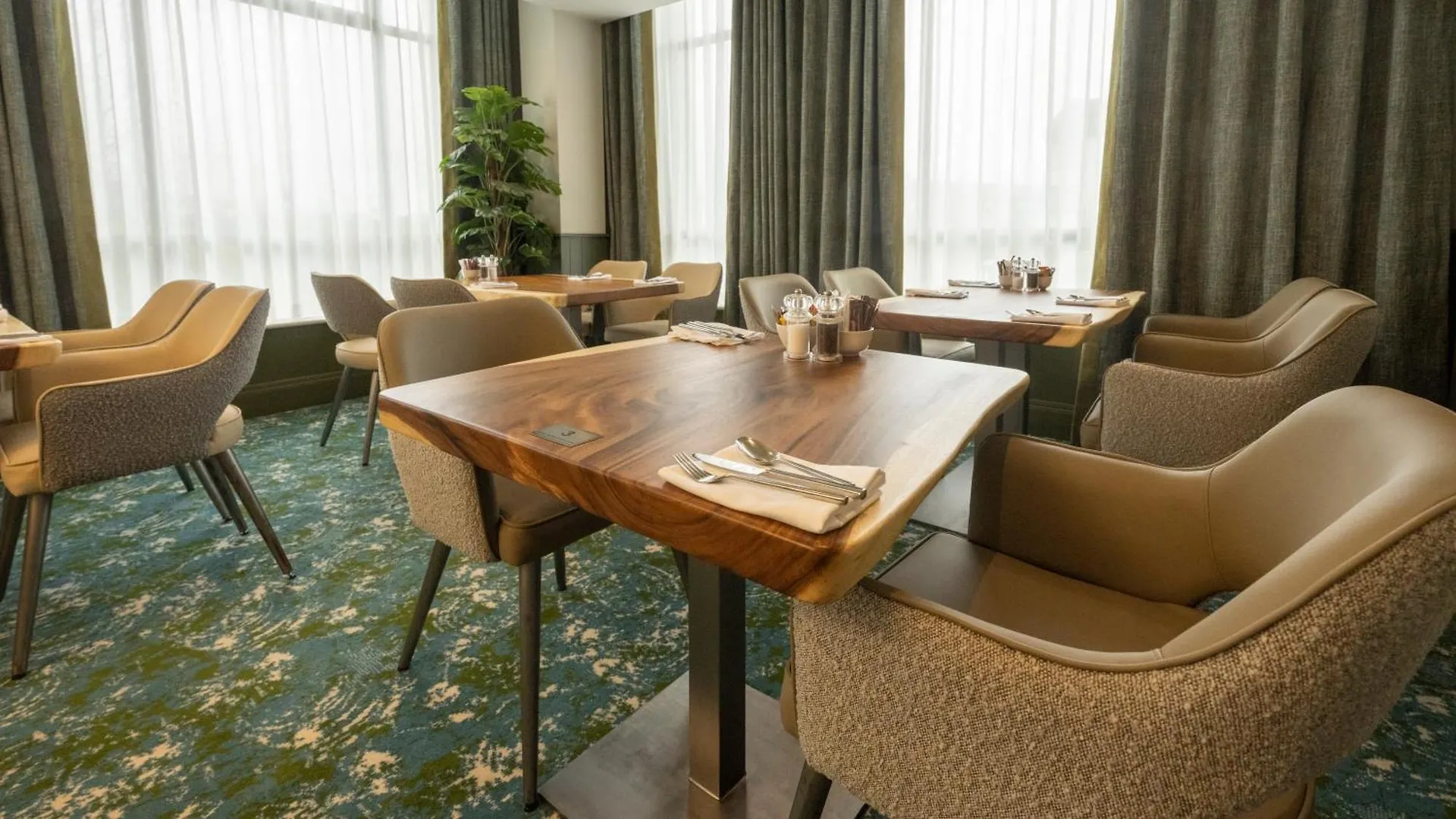 Kenmare Bay Hotel Lodges Killarney Resort