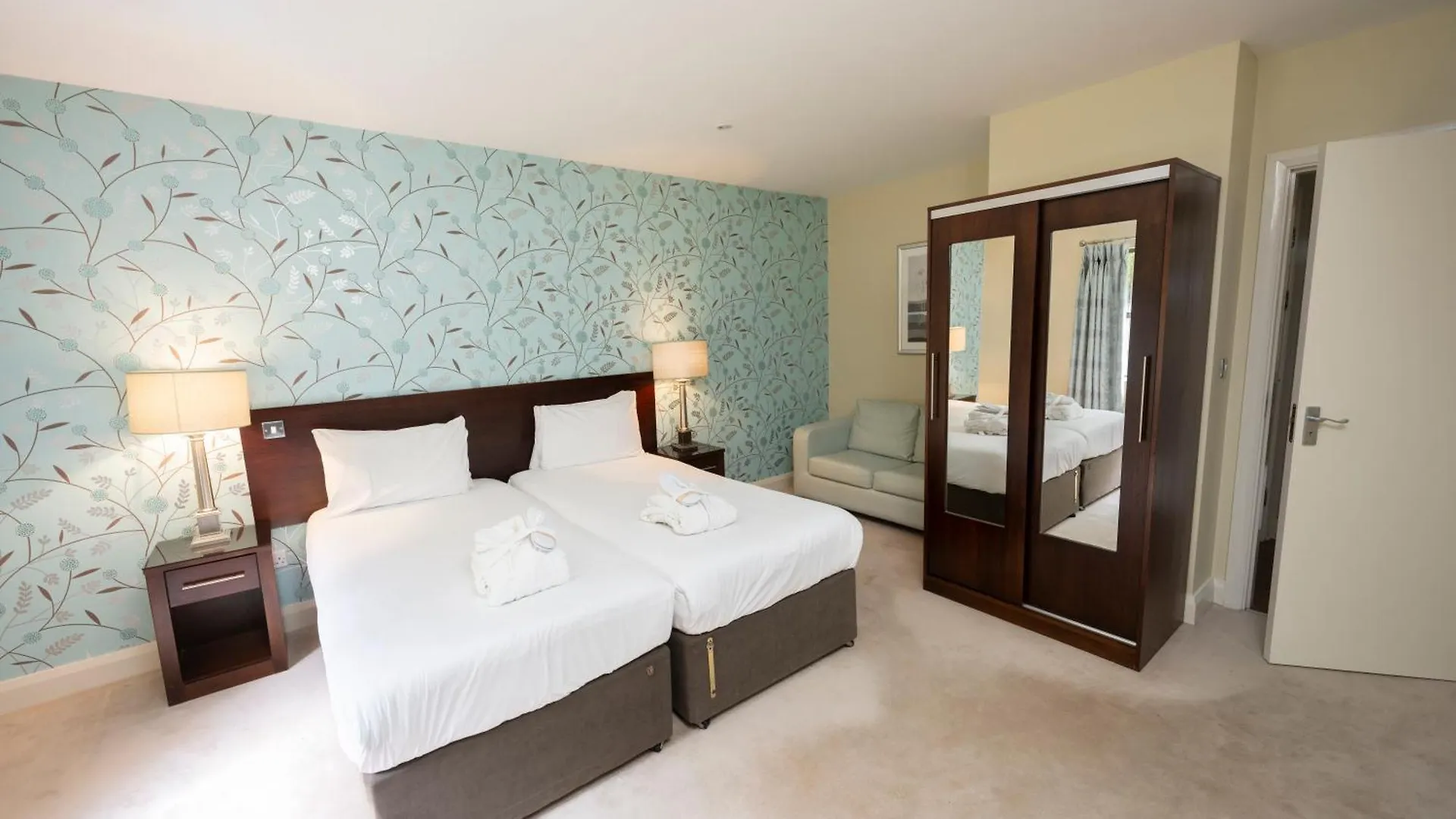 Resort Kenmare Bay Hotel Lodges Killarney